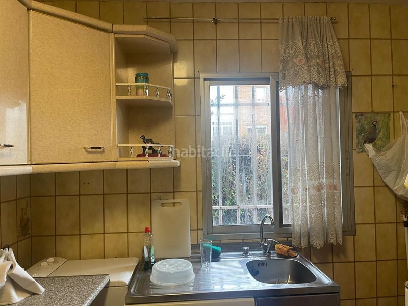 Foto 5d9834a5-2b8c-404b-84e1-3f840810b9a4. Casa aparellada a Montecarmelo Madrid