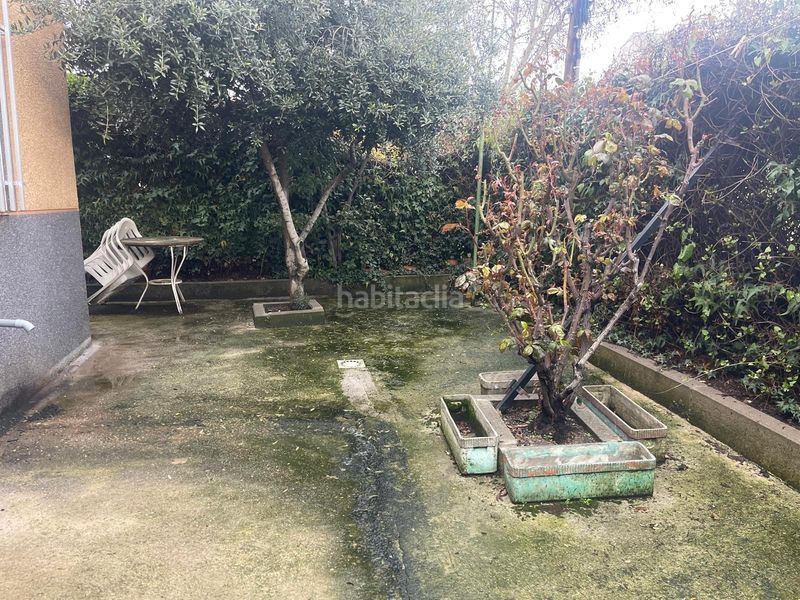Foto ab2d018d-0501-4354-8923-bb1cc8a618b2. Casa aparellada a Montecarmelo Madrid