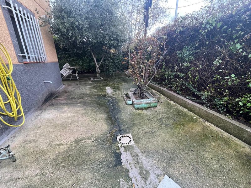 Foto bf862b69-461d-4cc1-967a-add84a18a43d. Casa aparellada a Montecarmelo Madrid