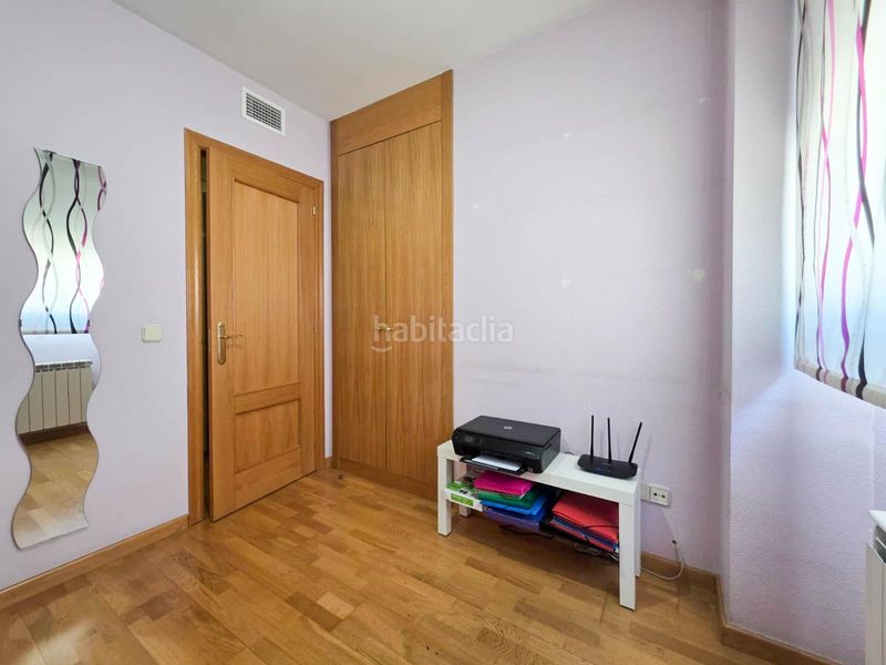 Foto d39e5a96-babf-4801-8570-f93190833567. Pis amb aparcament piscina a Puerta Bonita Madrid