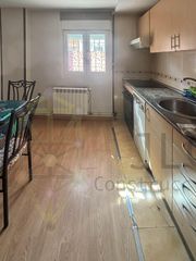 Appartement  Palomar. Bajo muy luminoso con garaje, trastero y zonas comunes por 184.0