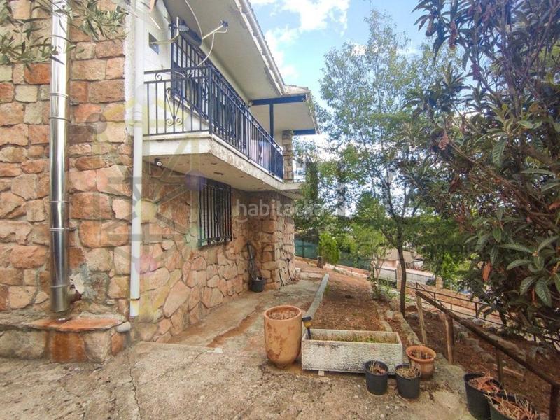 Foto df5c3040-beb3-4607-b4e3-bed80e0bd0be. Xalet amb piscina a Casar (El)