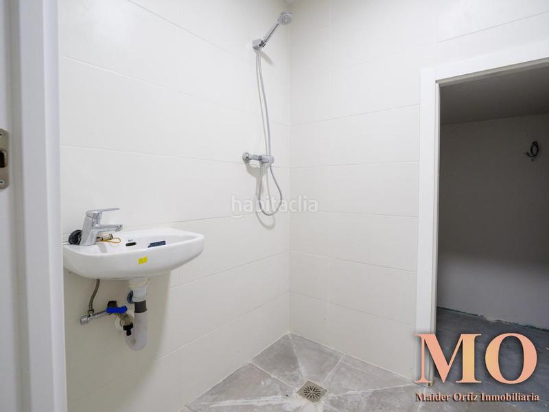 Foto dc0aa9e6-c931-44c7-988d-a95604c0d75d. Lloguer local comercial a Bergara