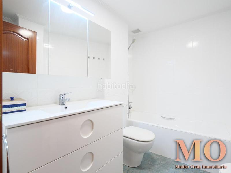 Foto 051bc8ea-d9dc-4ad2-b7fb-5e7ac3896d8c. Planta baixa amb calefacció aparcament a Antzuola