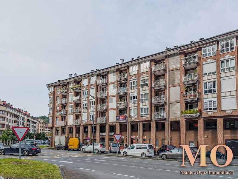 Foto 8bd4bd18-f862-41b6-b027-8e62f2620445. Piso en Bergara