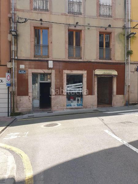 Foto b112433c-907d-4250-bf5f-e97bf5611f85. Edificio  en venta en centro. en Grado