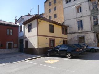 Casa adossada a Grado. Casa adosada en venta en centro, 3 dormitorios.