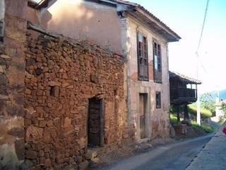 Casa a Candamo. Casa en venta en candamo, 2 dormitorios.