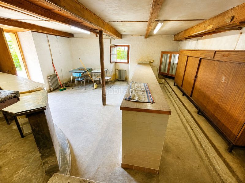 Foto 5ab8d795-2ae9-4fa0-9644-4ff3e6df71f2. Casa amb aparcament a Salas