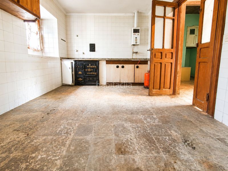 Foto 7ce00120-8d7b-44ea-8370-fdfc37d9d9a0. Casa amb aparcament a Salas