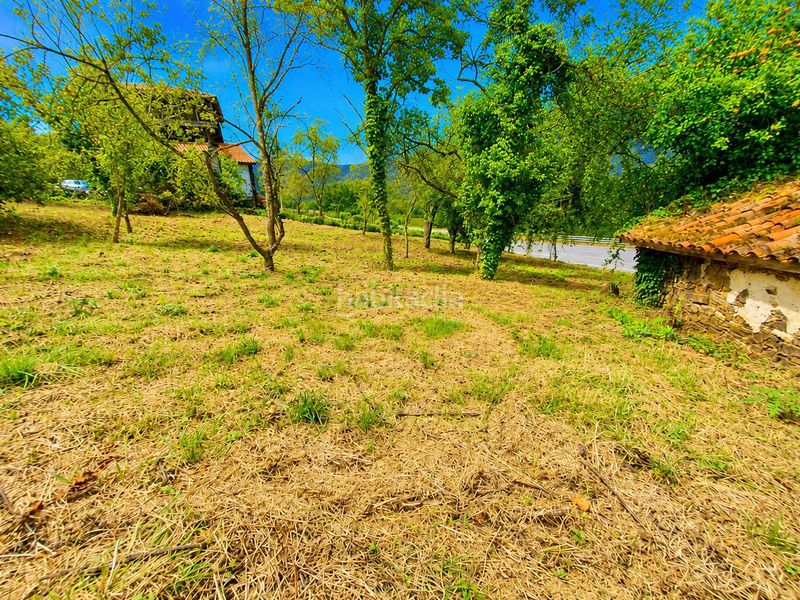 Foto e959ef35-4d53-4ba0-be82-8845617d9115. Casa amb aparcament a Salas