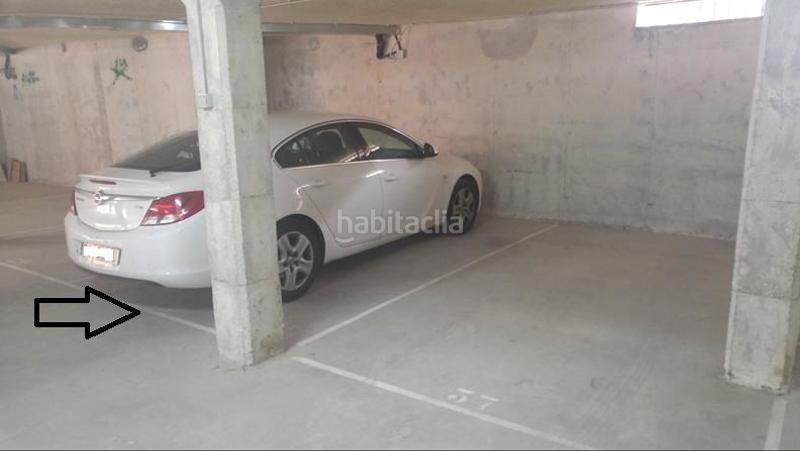 Foto b0fe2d67-94ae-43ee-a912-3611d9a21479. Posto auto in Parres