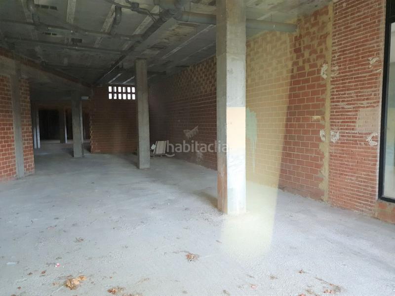 Foto e091753c-8288-45e2-8db8-08f0cb0042a0. Local comercial local com. en venta . en Pravia