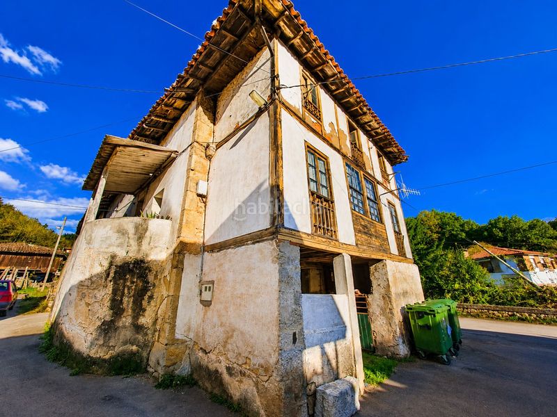 Foto 51ba5880-c514-4b8f-b0d8-3a79c88365cc. Casa amb aparcament a Grado