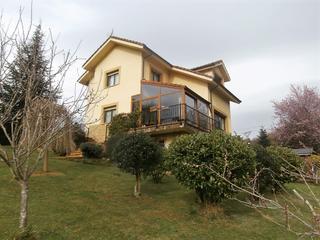 Casa a San Claudio - Trubia - Las Caldas. Casa en venta en oviedo, 5 dormitorios.