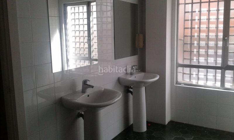 Foto 93860488-e0a0-4c0a-a601-95a0e4751385. Local comercial a Centro Avilés