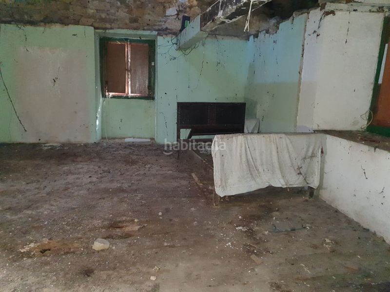 Foto 94889c96-5b8b-42db-8a46-5dfe3e6325c9. Casa a Belmonte de Miranda
