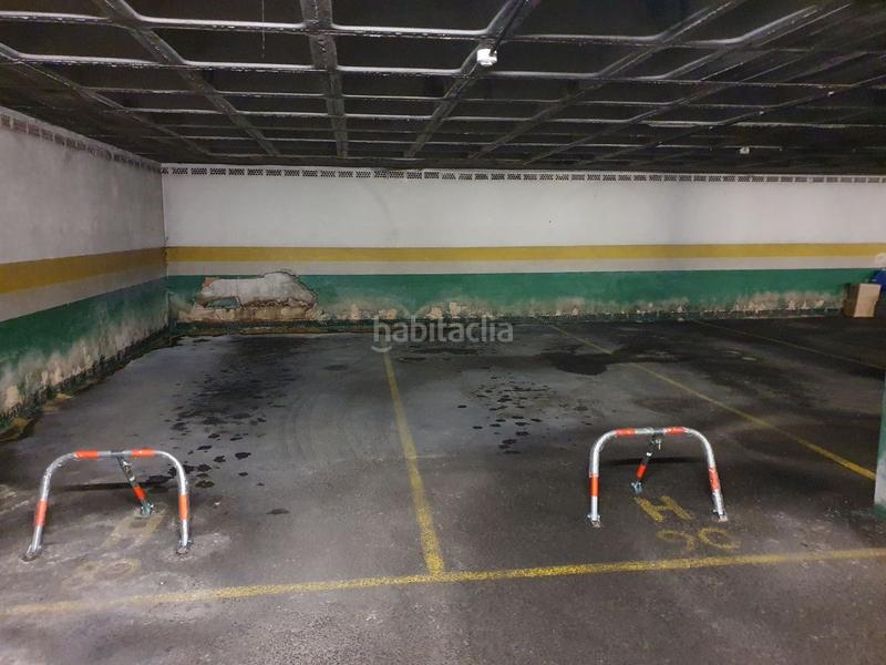 Foto 104a0a86-8aa0-4d93-bf08-0f72133d6898. Autoparkplatz in Centro Gijón