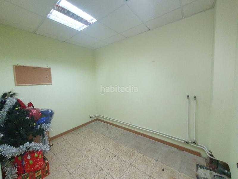 Foto 380a7fdc-4dd1-466f-b07f-b50cc5d14d53. Alquiler local comercial local com. en alquiler , 1 despacho. en Grado