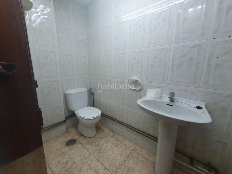 Foto 4bb97ad6-20cc-4f11-a406-9d5798fa9c85. Alquiler local comercial local com. en alquiler , 1 despacho. en Grado