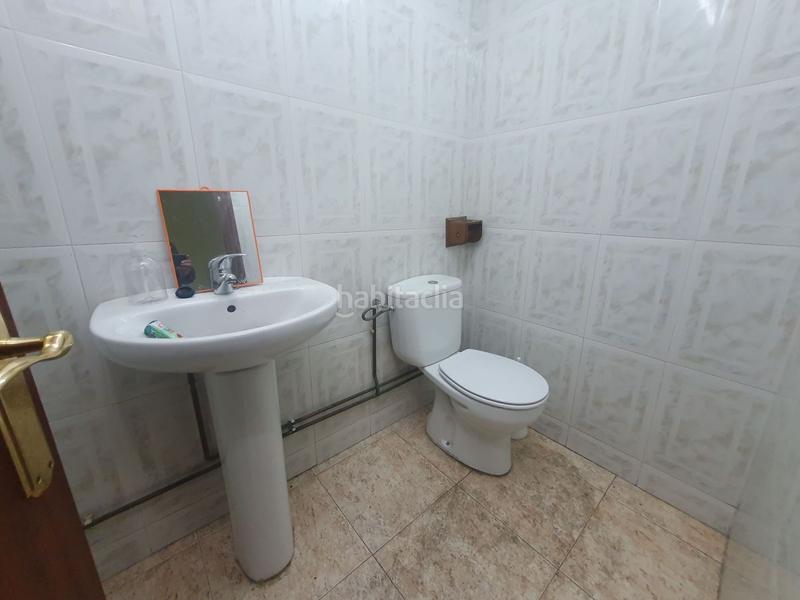 Foto 8585c8bc-d6d2-40a0-a172-7b96e2fc48bb. Alquiler local comercial local com. en alquiler , 1 despacho. en Grado