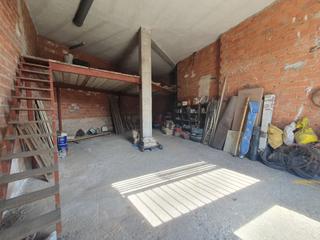 Local Comercial a Grado. Local com. en venta en grado.