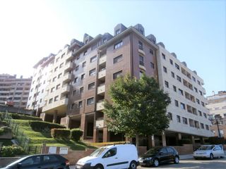 Local Comercial a Montecerrao. Local com. en venta en montecerrao.