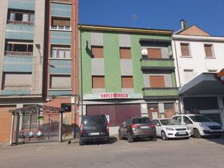 Lloguer Local Comercial a Grado. Local com. en alquiler en grado.