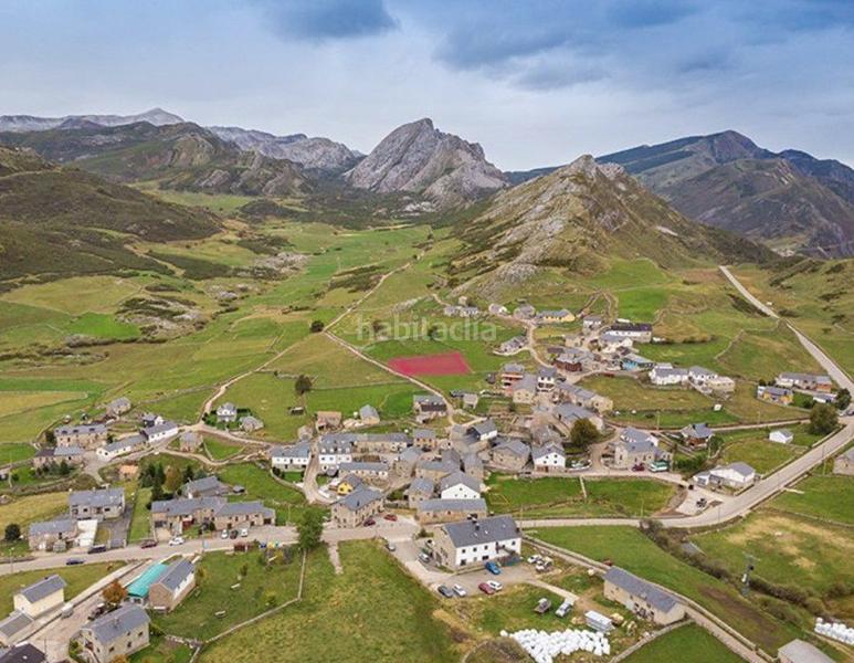 Foto b5750a0d-b6e2-4e57-9fe2-c8738e0489cb. Terreno residencial terreno urbano en venta . en Somiedo