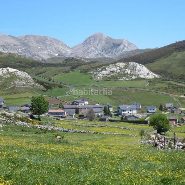 Foto ce995812-65ad-49bf-8a89-334244611ee4. Terreno residencial terreno urbano en venta . en Somiedo