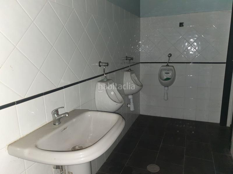 Foto 5a04aebd-4937-4f55-abb4-15f691592547. Bâtiment à usage industriel dans Llaranes Avilés