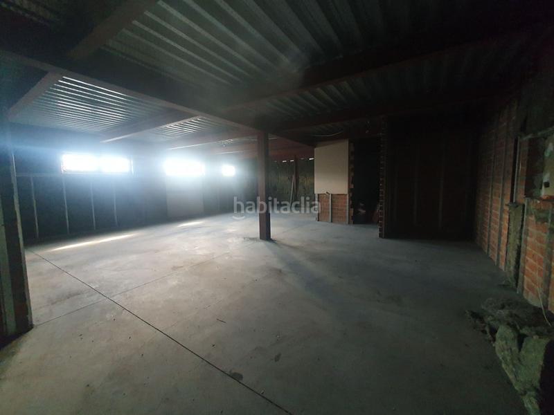 Foto 6f3b87fb-fc1b-49a4-a9e8-ee1b8d079139. Bâtiment à usage industriel dans Llaranes Avilés