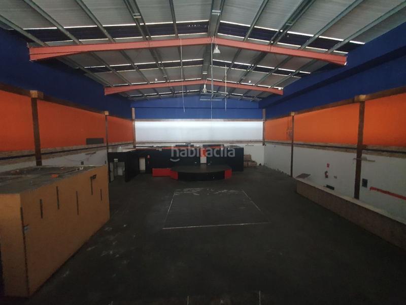 Foto c4a605ee-d226-480d-8971-a7875f136216. Bâtiment à usage industriel dans Llaranes Avilés