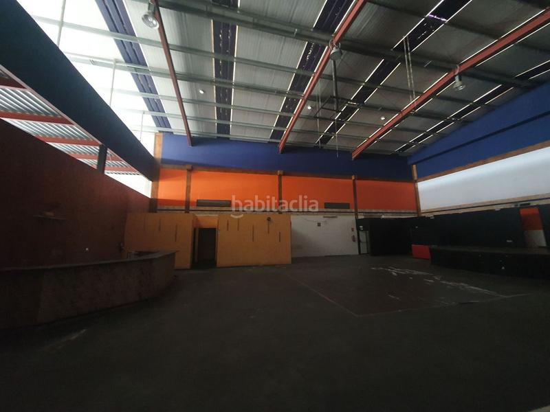 Foto c632986b-a4e2-45d8-893b-1077dc494330. Bâtiment à usage industriel dans Llaranes Avilés