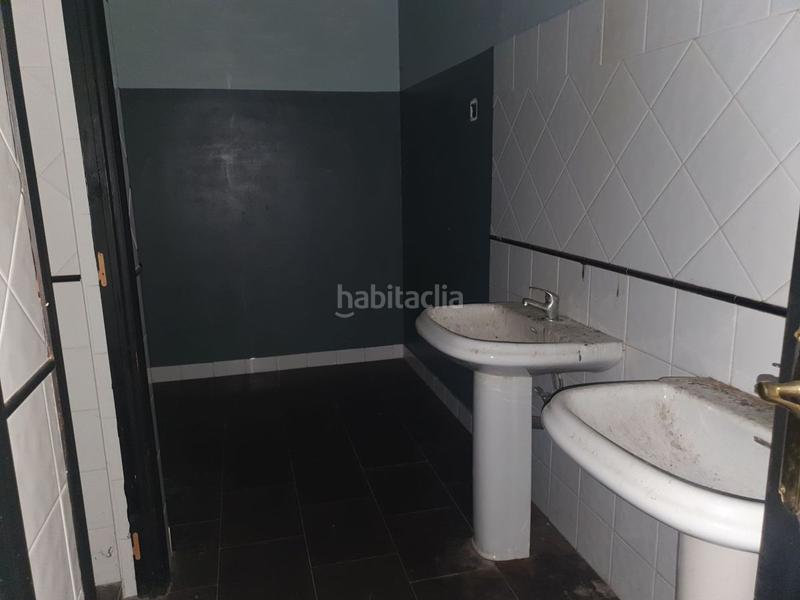 Foto ce772f73-6882-484d-926f-a92a6702cafb. Bâtiment à usage industriel dans Llaranes Avilés