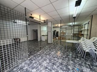 Lloguer Local Comercial a Grado. Local com. en alquiler en grado, 1 despacho.