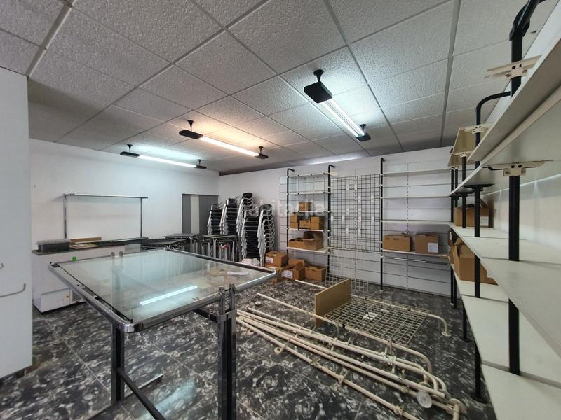 Foto 532454c1-8362-4635-8ccd-6643d1d84778. Location local commercial dans Grado