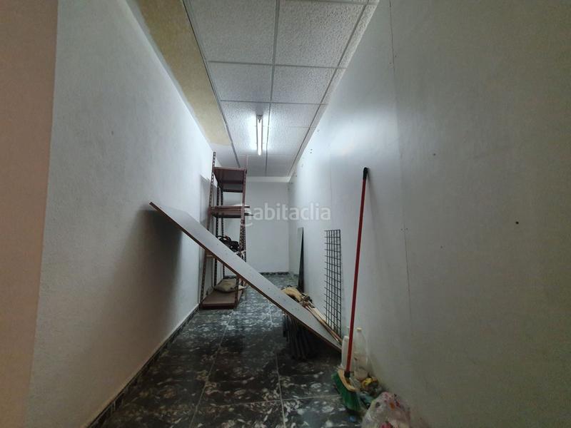 Foto c062766f-5f19-4b5f-8b1f-663a08508e34. Location local commercial dans Grado