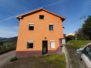 House en Candamo. Casa en venta en candamo, 3 dormitorios.