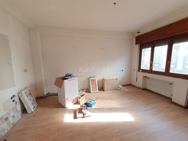 Foto 573e8d3d-ea0e-4902-803e-85c055440200. Pis amb calefacció aparcament a Salas