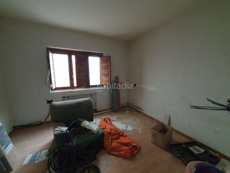 Foto 58772160-f8a8-4eb9-bbd3-42067f7545a6. Pis amb calefacció aparcament a Salas