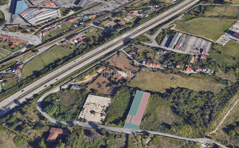 Foto a00eba7f-2421-48bb-8653-c0d2e0ae24d3. Terreny residencial a Perchera Gijón