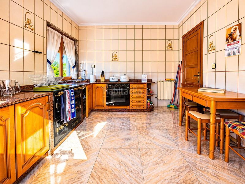 Foto 07698f4b-db76-4767-b91c-60e8a330afe3. Casa amb calefacció aparcament a Candamo