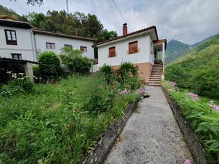 House en Belmonte de Miranda. Casa en venta en belmonte de miranda, 2 dormitorios.