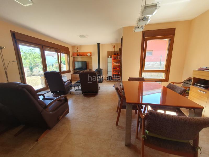 Foto ca1a362f-245e-4535-9801-47a712c5ba76. Chalet  en venta en las regueras, 4 dormitorios. en Regueras (Las)