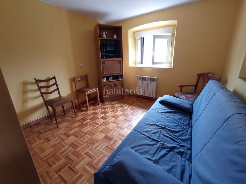 Foto c40b7640-ff94-495a-b2a5-b90c0110533b. Casa  en venta , 9 dormitorios. en Candamo