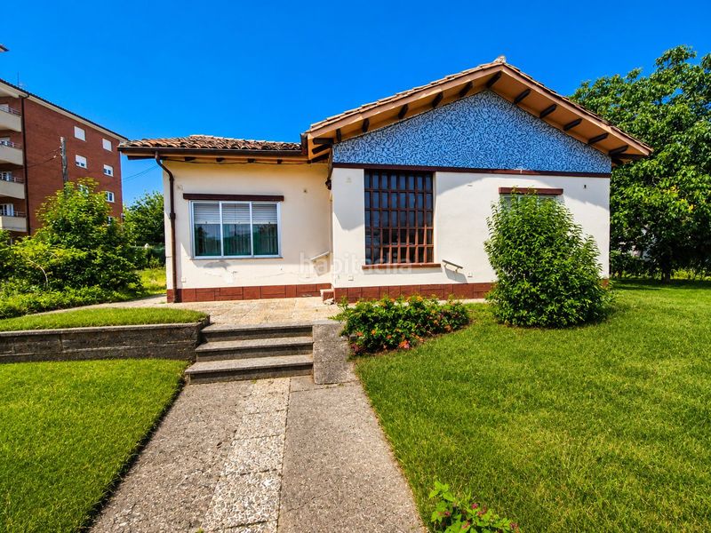 Foto b30ec6c4-5976-4bfa-bccd-b458927403cb. Casa amb aparcament a Grado
