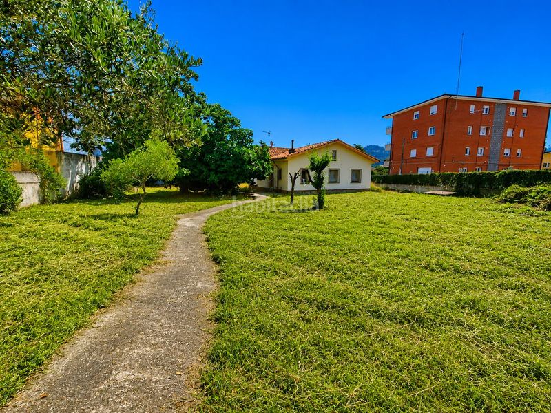 Foto cdb33152-158c-42e6-ad82-3ca3d05224f2. Casa amb aparcament a Grado