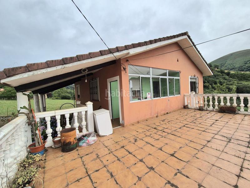 Foto 497a7f18-32ca-44ef-b4a3-b763d08f09fd. Haus mit parking in Belmonte de Miranda