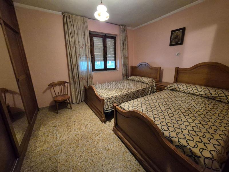 Foto 678642d9-967a-4601-9089-b2a39881d450. Haus mit parking in Belmonte de Miranda